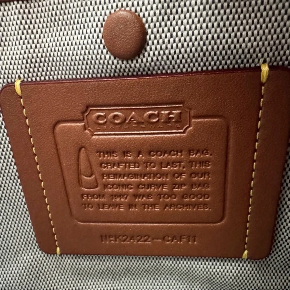 Coach Curve Zip Shoulder Bag Set - Picture 9 of 13